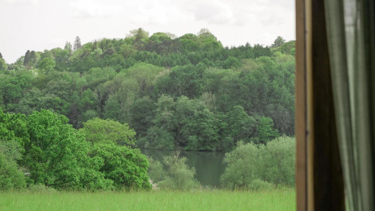 Quirky Vintage Horsebox Conversion With Stunning Views Of Ardingly Reservoir Balcombe Bagian luar foto