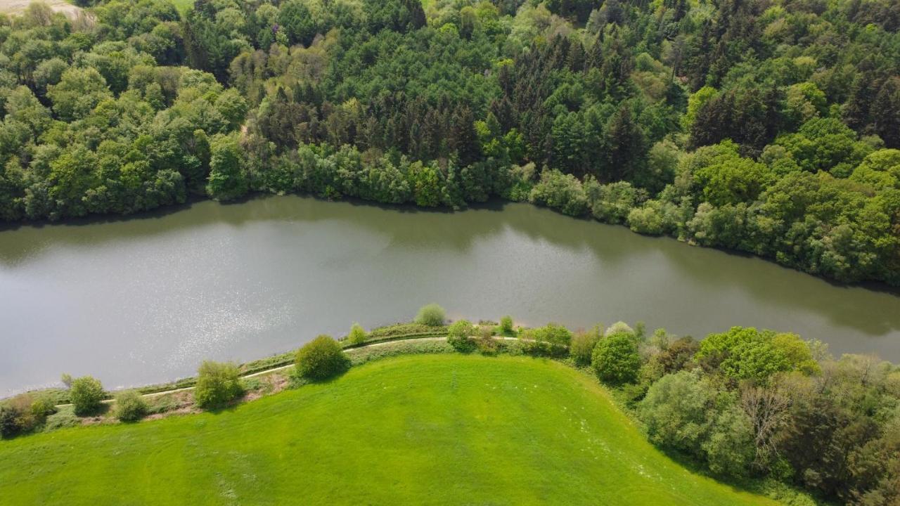 Quirky Vintage Horsebox Conversion With Stunning Views Of Ardingly Reservoir Balcombe Bagian luar foto