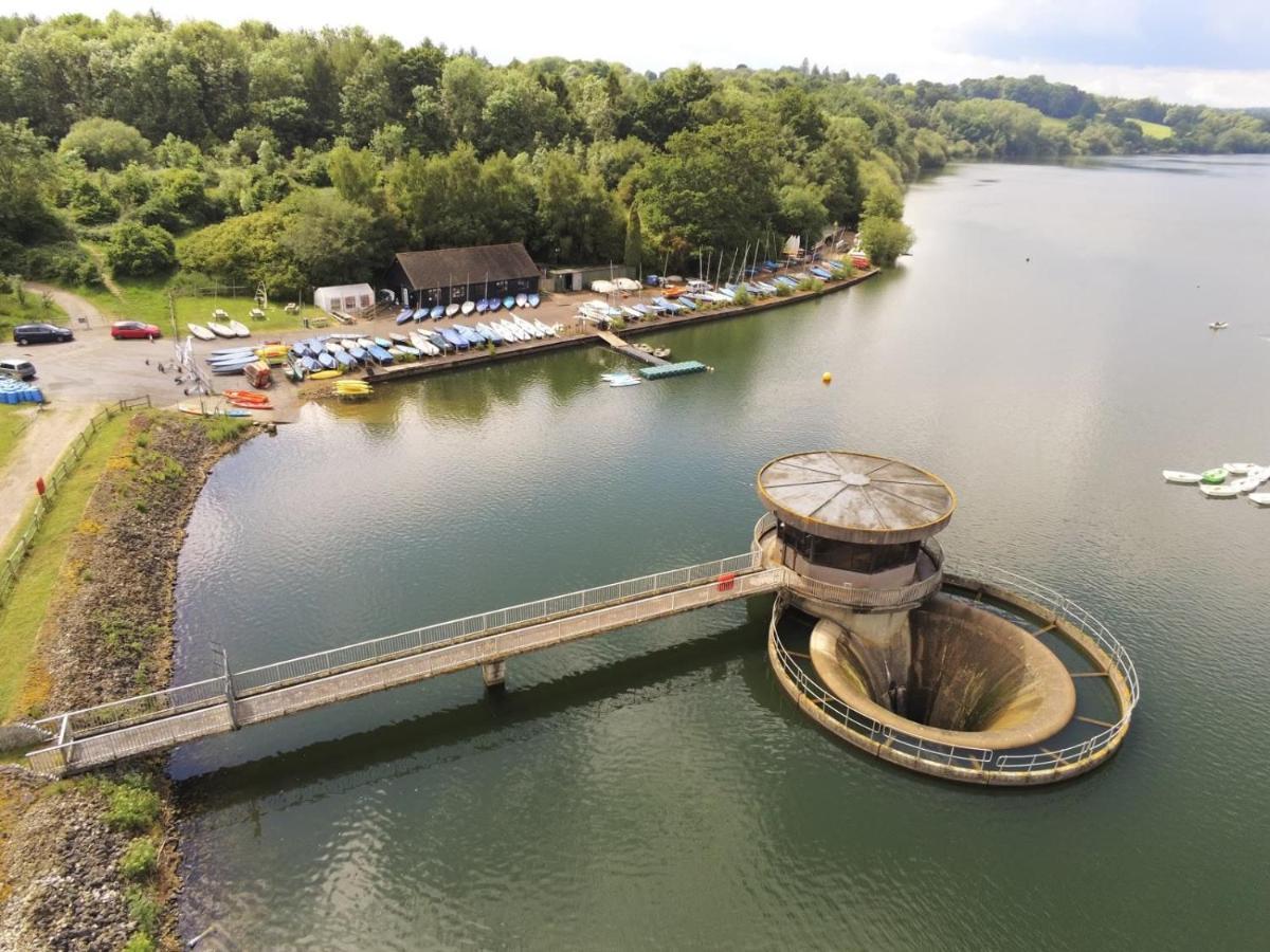 Quirky Vintage Horsebox Conversion With Stunning Views Of Ardingly Reservoir Balcombe Bagian luar foto